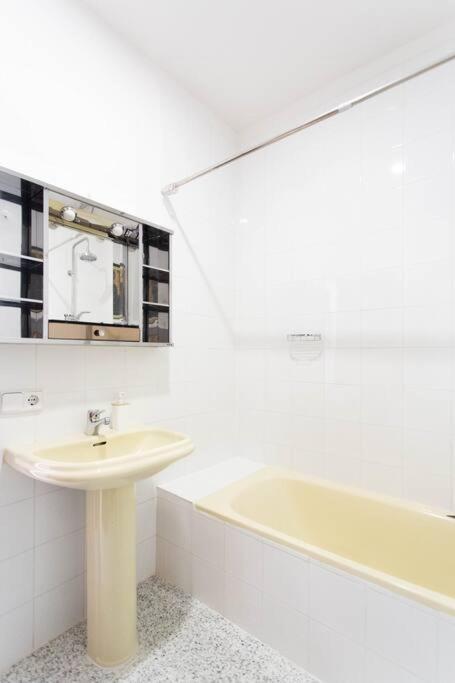 Town House With Rooftop Terrace Sevilla