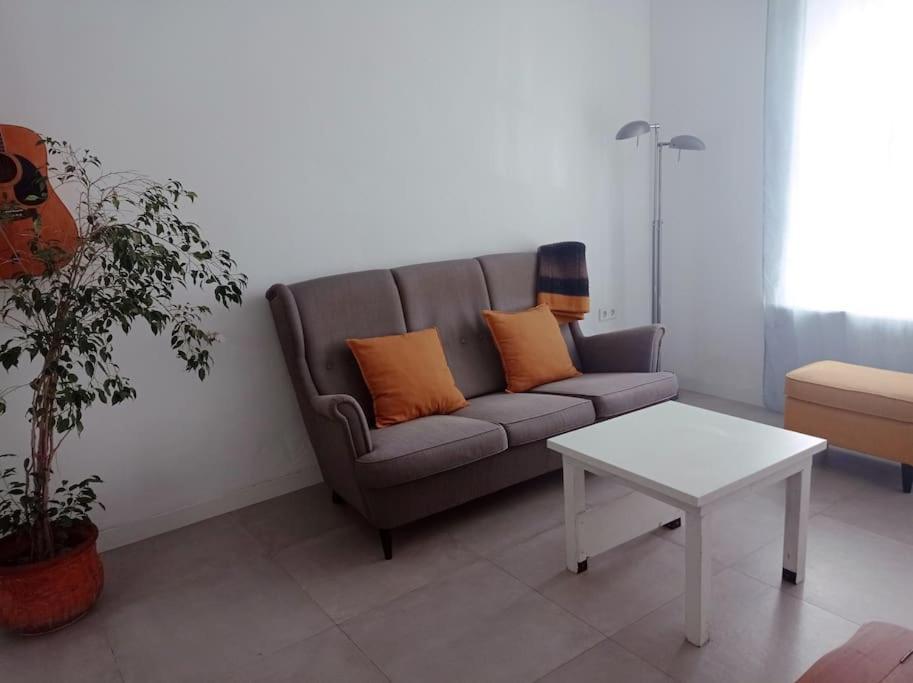 Town House With Rooftop Terrace Hébergement de vacances
