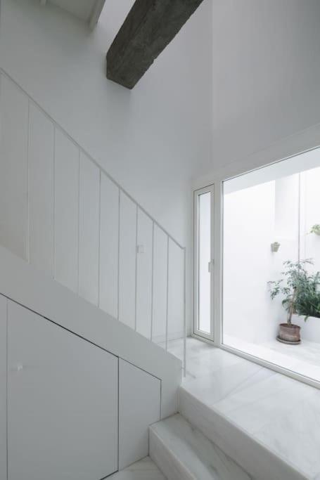 Town House With Rooftop Terrace * Séville
